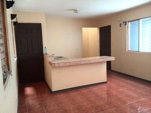 Imagen 4 de 8 de Apartamento Amplio, 5ta Entrada De Los Adobes