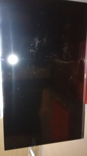 Imagen 2 de 2 de Televisor Led Aoc. 39 . Pantalla Partida.