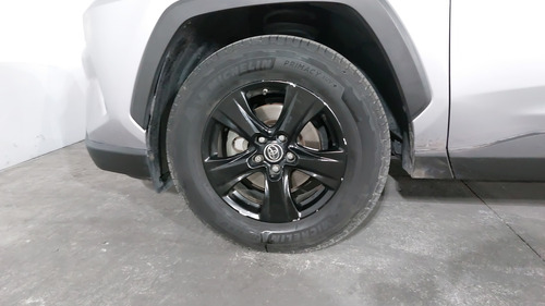 Toyota RAV4 2.5 XLE AWD AT