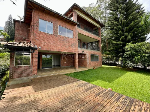 Casa En Arriendo En El Poblado. Cod A775953