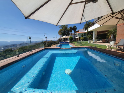 Venta Casa Lindavista Con Enorme Jardín, Alberca Climatizada, Jacuzzi, Palapa Y Totalmente Amueblada Y Equipada En Fracc Rancho San Diego Ixtapan De La Sal Edomex