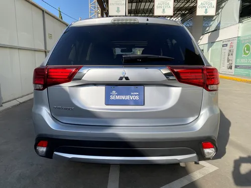 Mitsubishi Outlander 2.4 Se Cvt