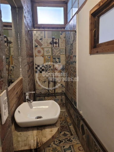 Casa En Venta De 6 Dorm. En Providencia
