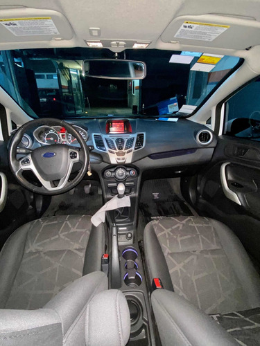 Ford Fiesta Kinetic Design 1.6 Design 120cv Titanium 2012