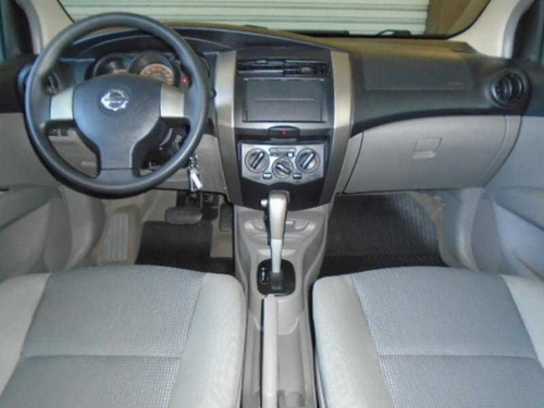 Nissan Livina S 1.8 16v Flex Automática