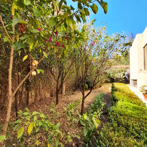 Venta De Terreno Con Construcción En Privada En Las Lomas