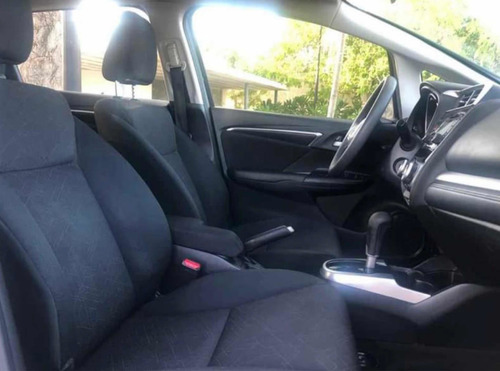 Imagen 10 de 14 de Honda Fit 1.5 Hit At Cvt 2016