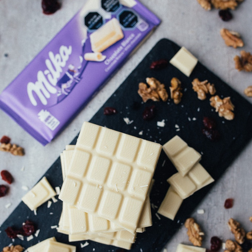 Imagen 4 de 7 de Milka Chocolate Blanco Barra 100 Gr