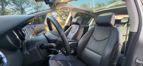 Imagen 9 de 12 de Peugeot 308 2015 1.6 Feline Hdi 115cv