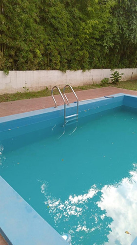 Casa En Venta - 3 Dormitorios 2 Baños - Cochera - 250mts2 - San Alfonso, Villa Allende