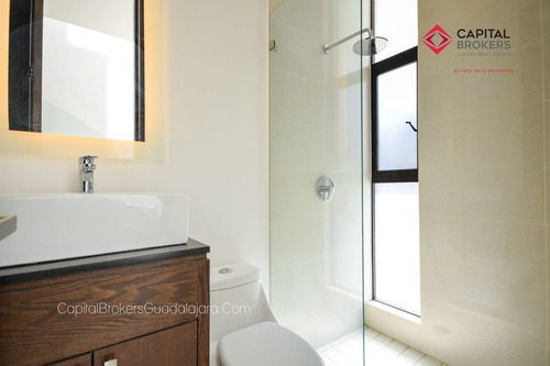 Casa En Venta En Coto Frente Al Parque Metropolitano