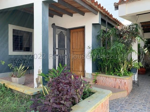 Imagen 7 de 30 de Casas En Venta En Villa Roca Cod # 23-9822 Negociable! Información Comunícate 412-1498654 Katty Vasquez. Mejor Precio, Oportunidad, Inversión, Moderna, Remodelada, Amplia, Espaciosa,hermosa!!!!!!!!!