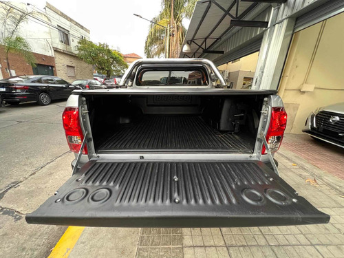 Imagen 8 de 14 de Toyota Hilux 2.8 Cd Srx 177cv 4x4 At /// 2018 - 55.000km