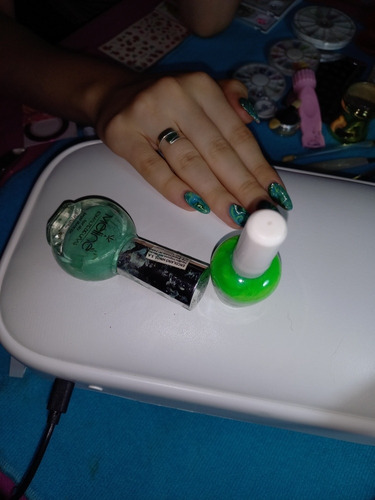 Imagen 3 de 5 de Uñas Esculpidas, Todas Las Técnicas