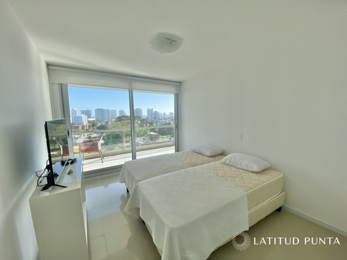 Imagen 11 de 25 de Venta De Apartamento 2 Dormitorios Y 2 Baños - Punta Del Este Brava