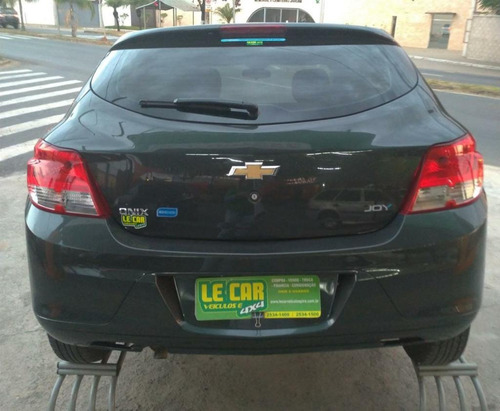 Imagem 8 de 9 de Onix Hatch Joy 1.0 8v Flex 5p Mec.