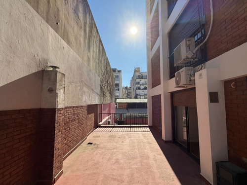 Alquiler Depto. 2 Ambientes Con Patio Exclusivo Y Balcón - Contrafrente - Recoleta