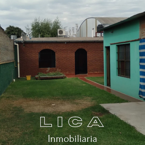 Imagen 8 de 18 de Casa Con Amplio Salón Ubicada En Calle J. Márquez 345 De La Ciudad De San Lorenzo