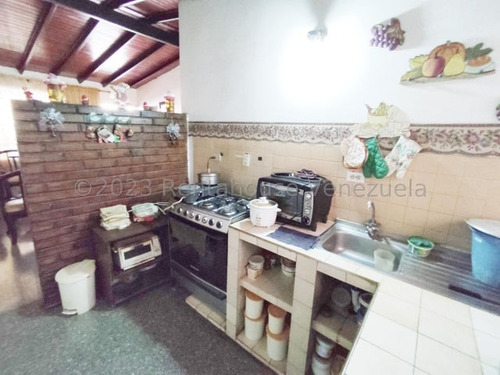 Amplia Casa En Venta Ubicada En Calle Tranquila Y Segura De El Paraíso Cabudare,gabriela C