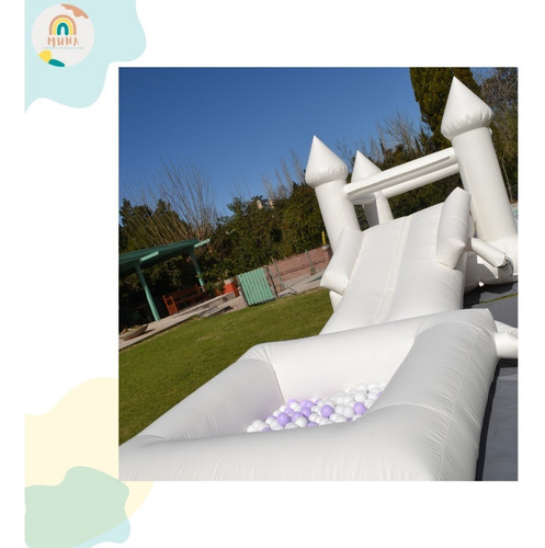 Imagen 2 de 5 de Alquiler Castillo Inflable Blanco Con Tobogan Y Pelotero