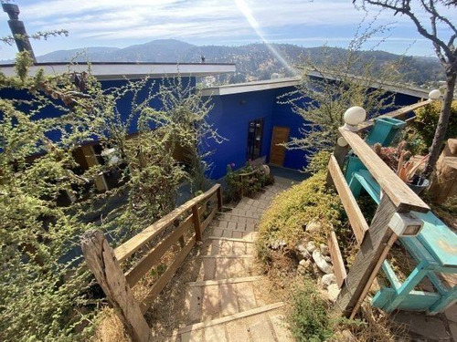 Casa En Venta De 4 Dorm. En Quilpué