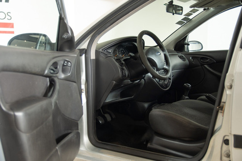 Ford Focus 2007 1.6 Ambiente Taraborelli