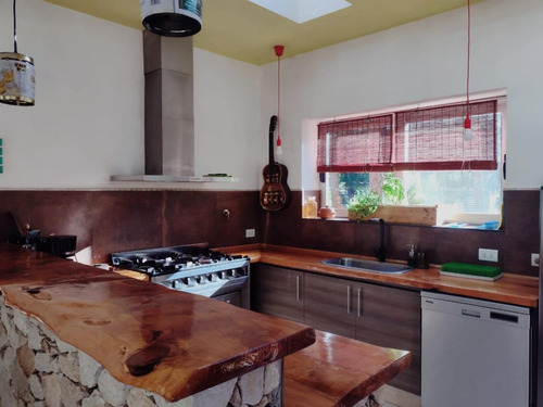 Casa En Venta - 4 Dormitorios 2 Baños - 950mts2 - Senderos Iii, Costa Esmeralda