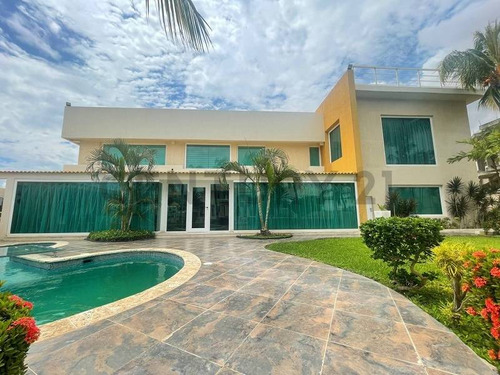 Casa En Venta En Lechería Cr Las Villas