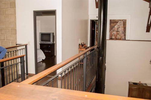 Hermosa Casa Súper Cómoda Y Espaciosa, Con Cochera, Pileta, Jardín Y Parrilla!