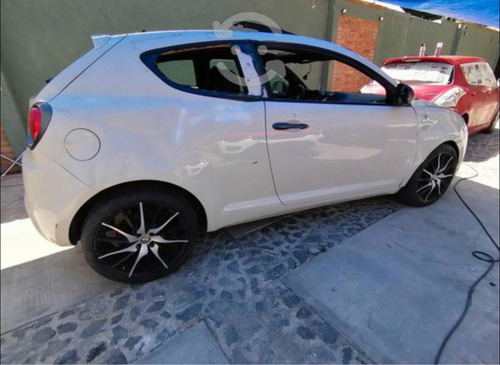 Imagen 2 de 4 de Alfa Romeo Mito 1.4 Quadrifoglio Verde Mt 2016