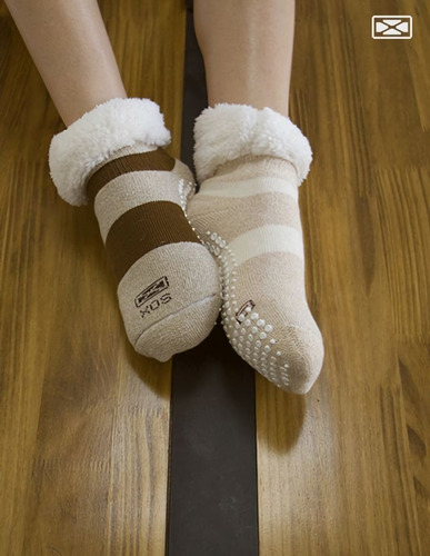 Imagen 4 de 9 de Medias Con Corderito Antideslizante Pantuflas Niños Sox