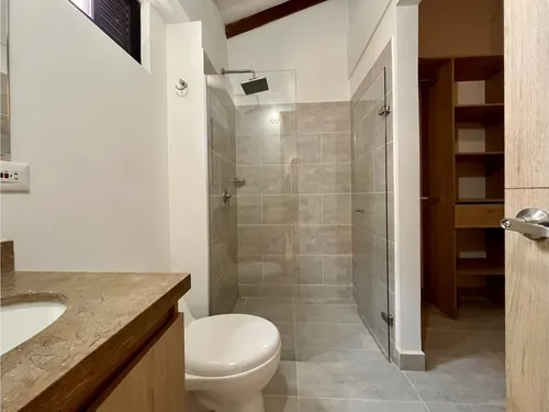 Casa Duplex En Arriendo En Unidad Abierta, A 2 Cuadras Del Parque De San Antonio