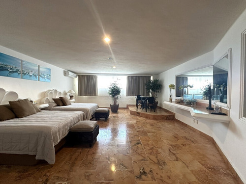 Departamento En Venta En Cancún En Residencial Del Mar Con Alberca Privada: