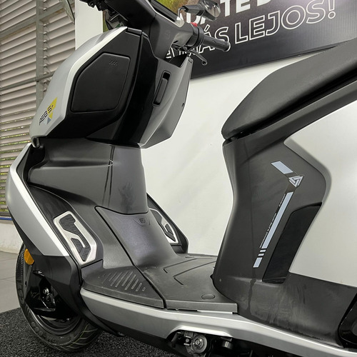 Cf Moto Zeeho Ae8+