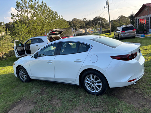 Mazda Mazda 3 2.0 Mhev I Sport Sedan At