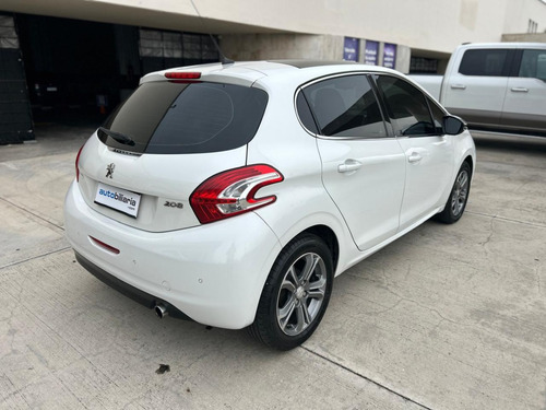 Peugeot 208 FELINE 1.6 N