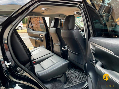 Imagem 11 de 12 de Toyota Hilux Sw4 2.7 Vvt-i Flex Srv 7l 4x2 Automático
