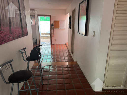 Casa Sola De Dos Niveles En Venta, En Privada Con Vigilancia En Lomas Tetela, Cuernavaca Morelos