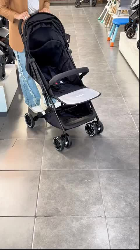 Cochecito Bebé Paseo Avanti Compacto Ultraliviano Capota 0+