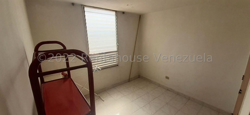 Imagen 4 de 30 de Apartamento En Venta En Las Trinitarias, Inf 04245943684, Cod 22-17033, J24