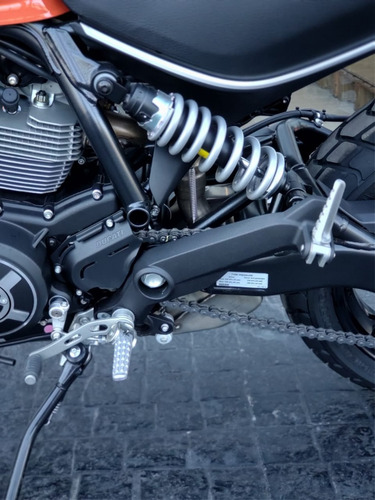 Imagen 23 de 25 de Ducati Scrambler Sixty2 - No Triumph, No Royal Enfield! Gf