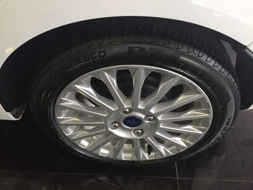 Ford New Fiesta 1.6 Titanium Hatch 16v Flex 4p Powershi