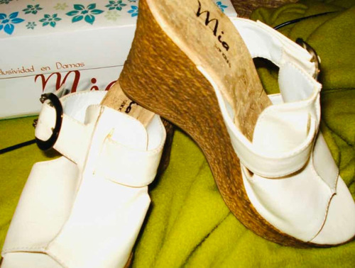 Sandalias Blancas (no Gacel- Pollini- Via Uno) 37