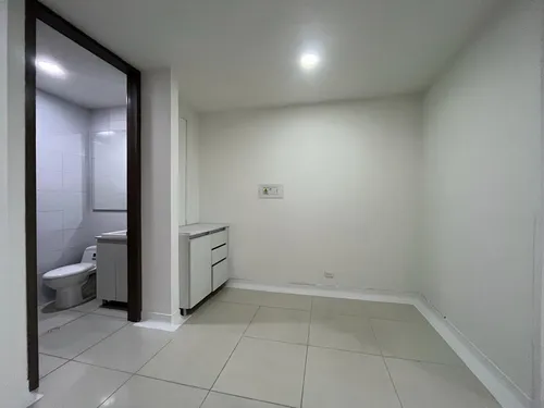 Consultorio En Arriendo/venta En Bella Suiza. Cod A1509