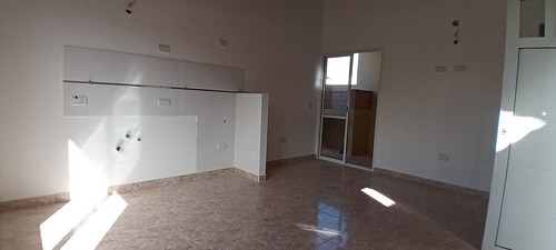 Imagen 4 de 14 de Santa Teresita A Estrenar. Centro 2° Piso 2 Amb