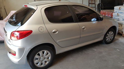 Peugeot 207 Hdi (diesel) 2011 , 125.000 Km ,excelente,5 Pts.