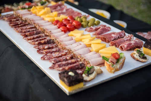 Imagen 8 de 10 de Alquiler De Food Truck , Catering Finger Food Y Barra Movil.