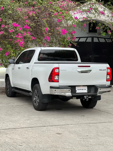 Toyota Hilux 2.4 Diésel 4X4