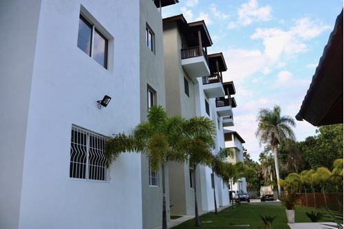 Lindo Apartamento En Venta Amueblado Primer Nivel En Residencial Privado, Jarabacoa 