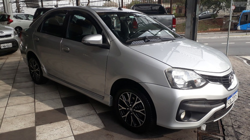 Imagem 3 de 9 de Toyota Etios Sedan Platinun 1.5 Aut 2018 Prata